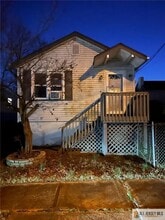 Building Photo - 143 Fiat Ave