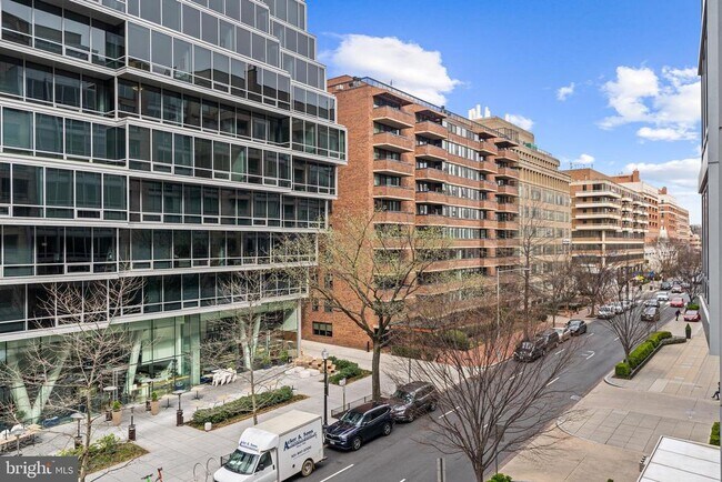 Foto del edificio - 1111 23rd St NW