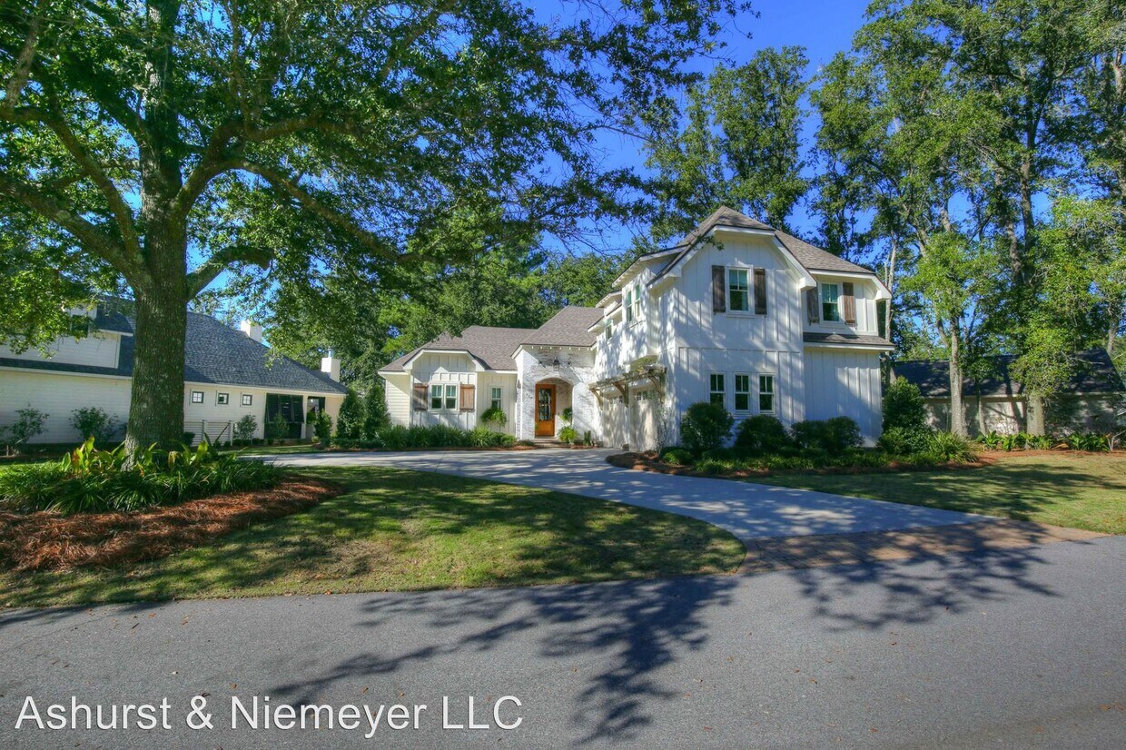 Primary Photo - 4 br, 3 bath House - 118 Mulberry Ln.