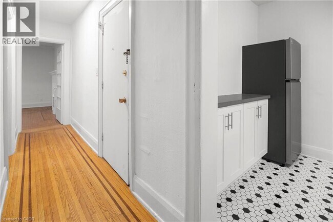 Photo du bâtiment - 312 Aberdeen Ave