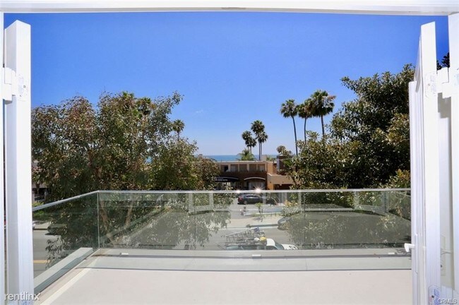 Foto del edificio - 2 br, 1 bath House - 662 S Coast Hwy Apt B