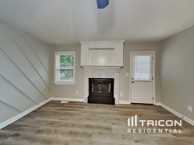 Building Photo - 5099 Marvin Dr