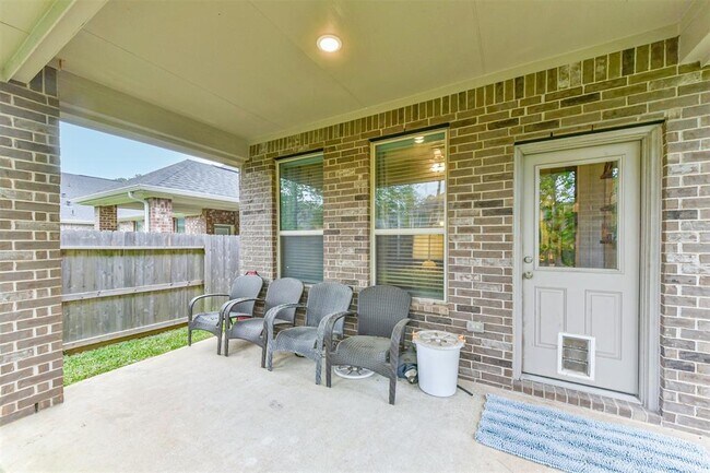 Foto del edificio - 123 Buttonwood Ct