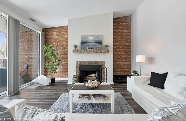 Building Photo - 6018 ELake Dr