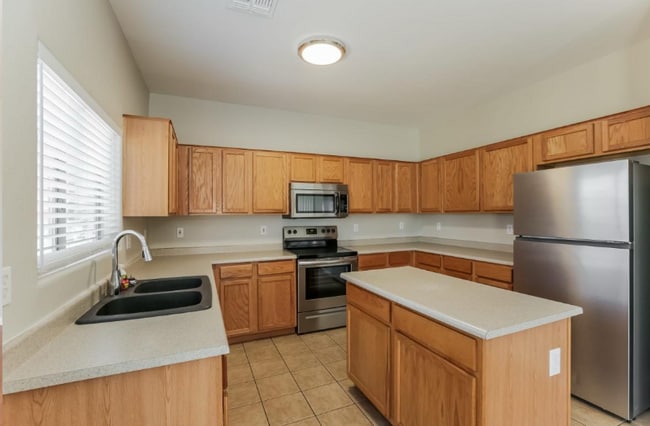 Building Photo - 6252 S 15th Dr