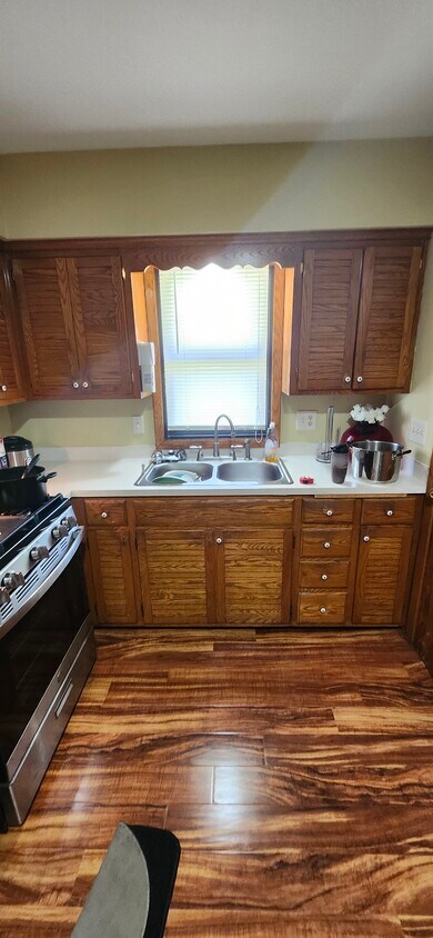 Primary Photo - 3640 Oak Ter