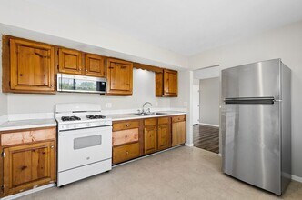 Building Photo - 4996-4998-4998 Northtowne Blvd