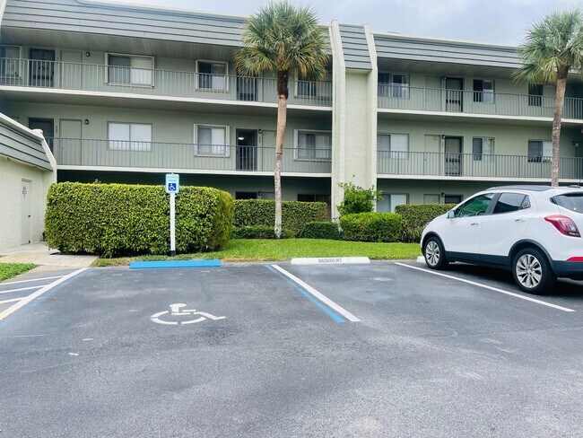 Foto del edificio - 4080 Tivoli Ct