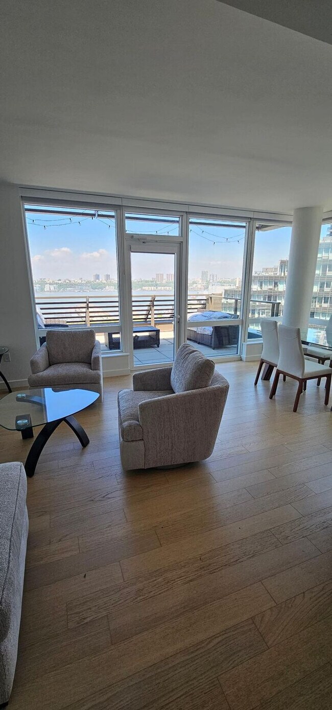 Foto del edificio - 646 11th Ave