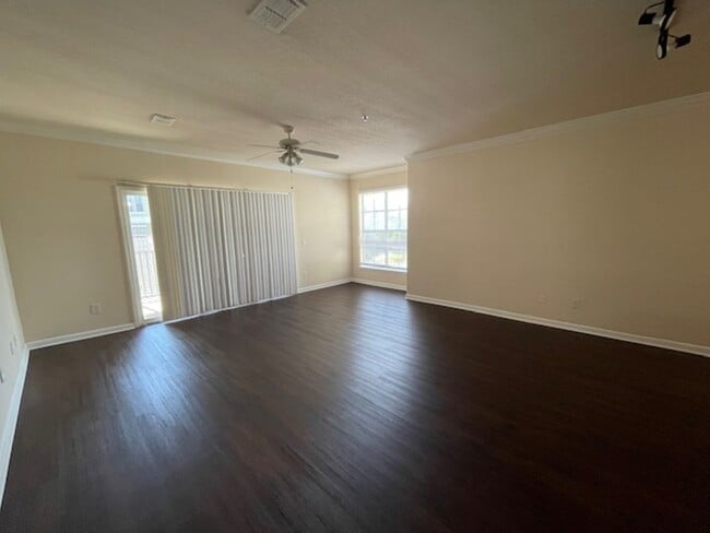 Building Photo - Gardens of Bridgehampton - 2 Bed - 2 bath ...