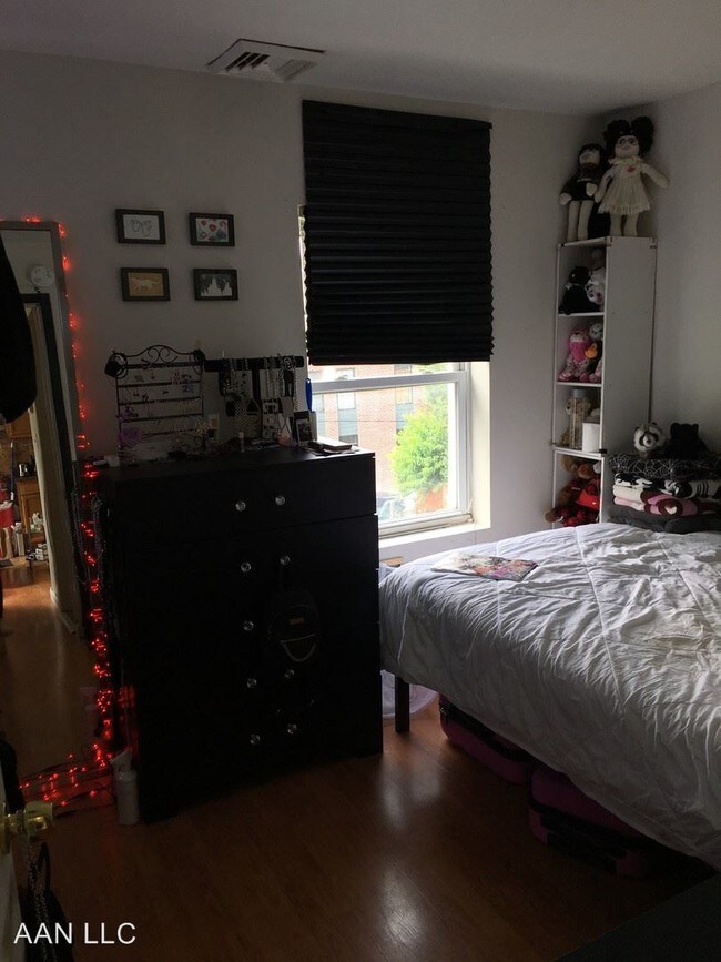 Foto del edificio - 1 br, 1 bath Apartment - 1121 Mount Vernon st