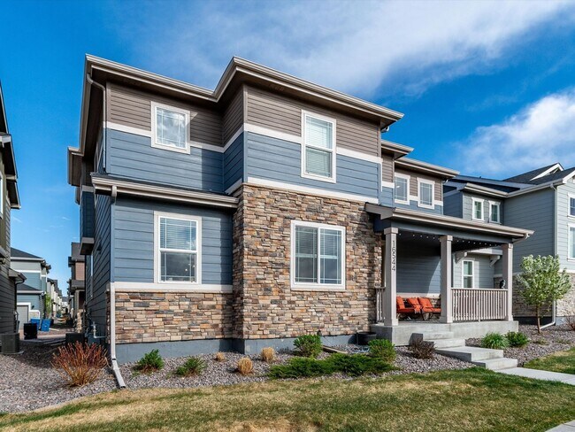 Building Photo - Spacious 4 Bedroom Maintenance Free Home i...