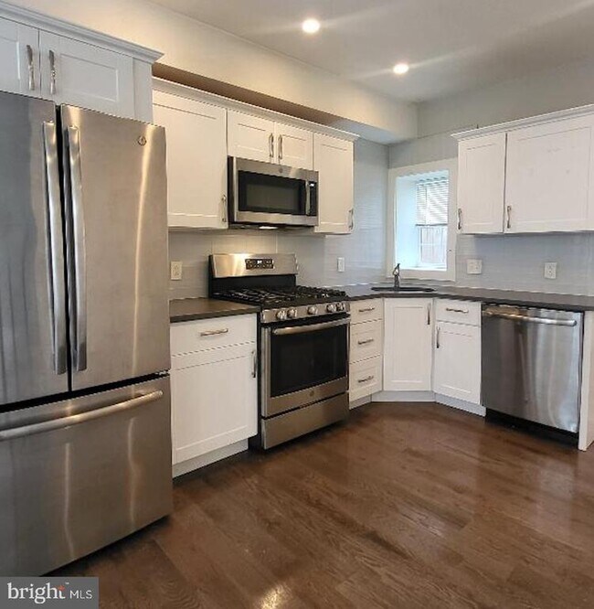 Foto del edificio - 1728 N Stillman St