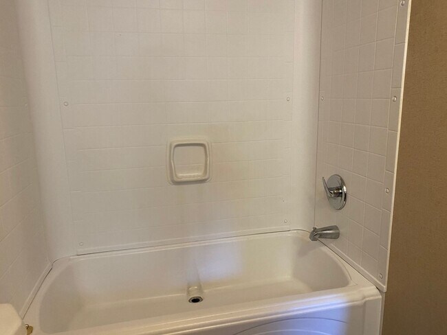 Foto del edificio - 2 Bedrooms, 2 Bathrooms - Home in Cedar Bl...