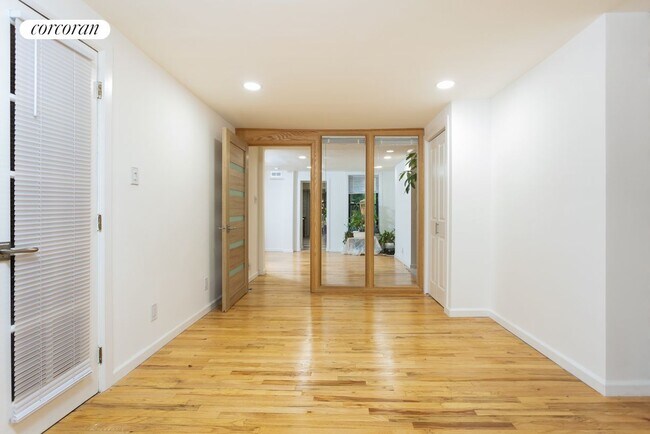 Foto del edificio - 46 Monroe St