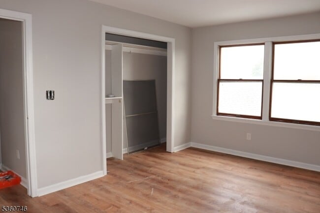Building Photo - 66 Winant Ave