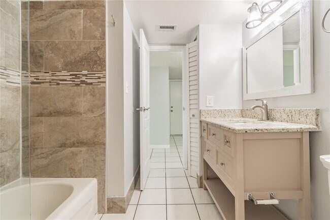 Foto del edificio - 337 S McMullen Booth Rd