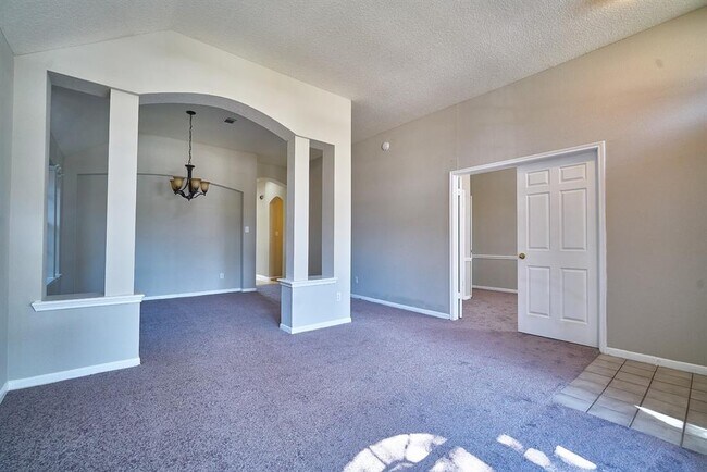 Foto del edificio - 13410 Ryan Landing Dr