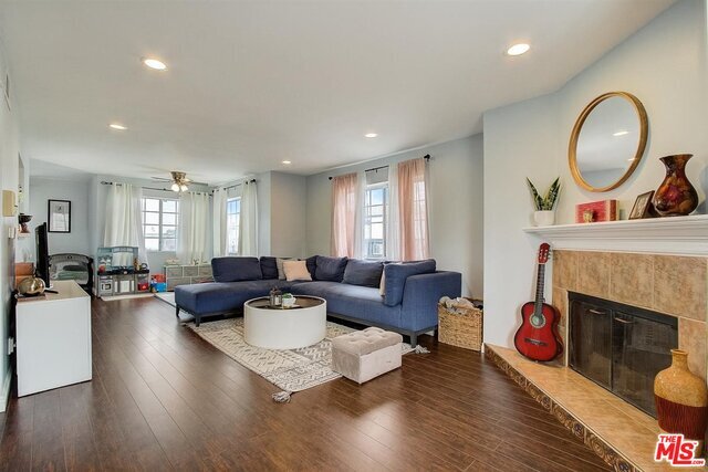 Building Photo - 4843 W 118th St