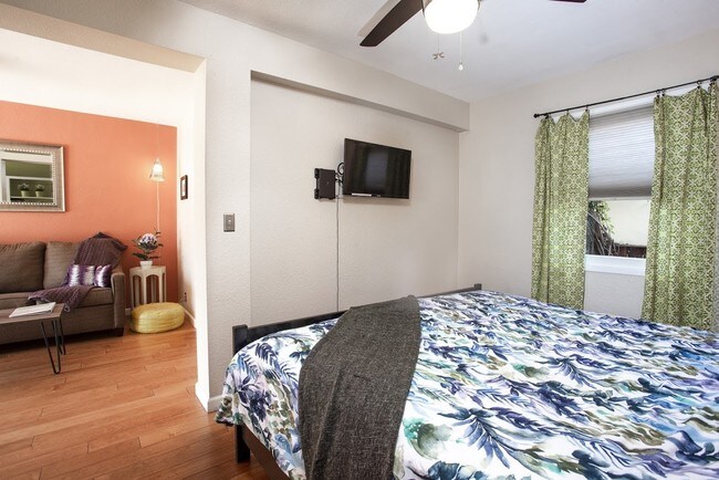 Flat screen with Directv included - 3270 Cedar St
