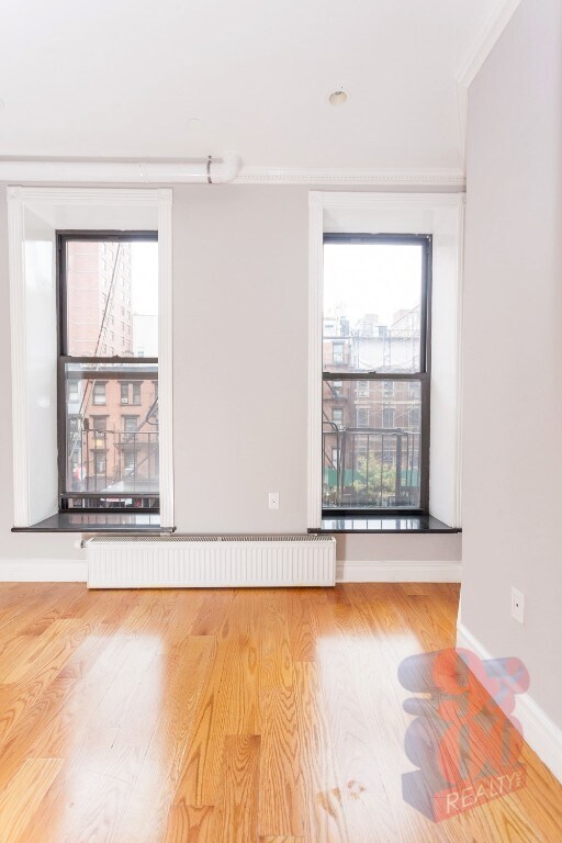 Foto del edificio - 202 E 13th St