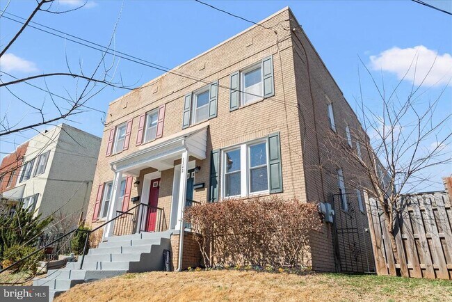 Foto del edificio - 5342 Ames St NE
