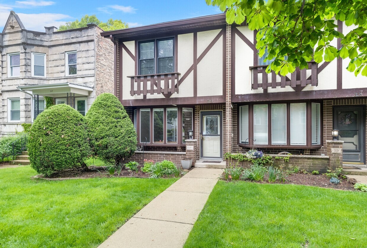 Foto principal - 319 N Marion St