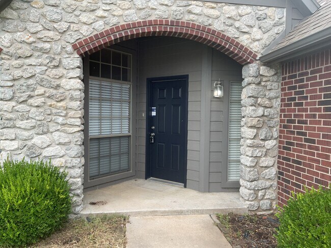 Foto del edificio - 1606 W Vicksburg Pl