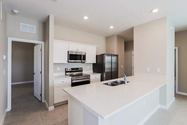 Building Photo - 304 Kenilworth Dr