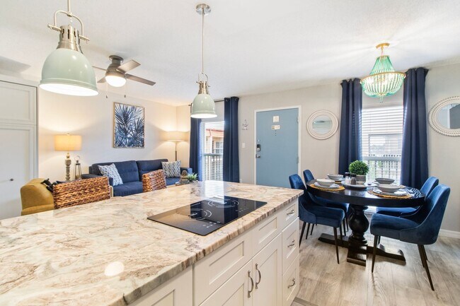 Foto del edificio - Your Dream Beach Rental Awaits! St. Pete Beach Condo for Rent