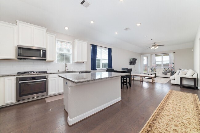 Foto del edificio - 24707 Harbor Terrace Ln