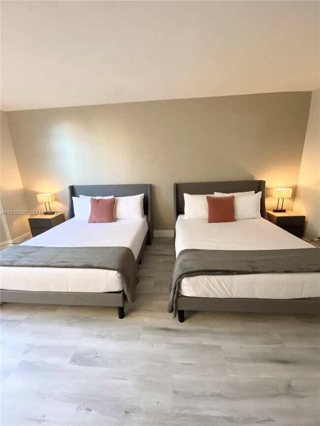 Foto del edificio - 4001 S Ocean Dr