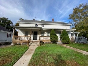 Building Photo - 90 Phenix Ave