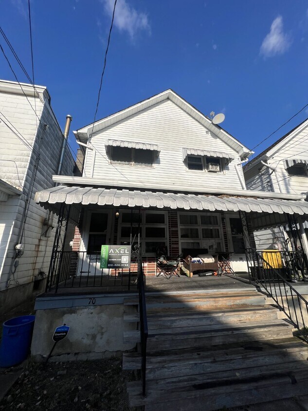 Primary Photo - AVAILABLE NOW! Newly Updated 3BR!