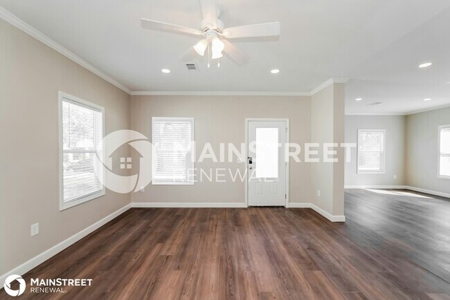 Building Photo - 1050 Melrose Ave S, St Petersburg, FL 33705