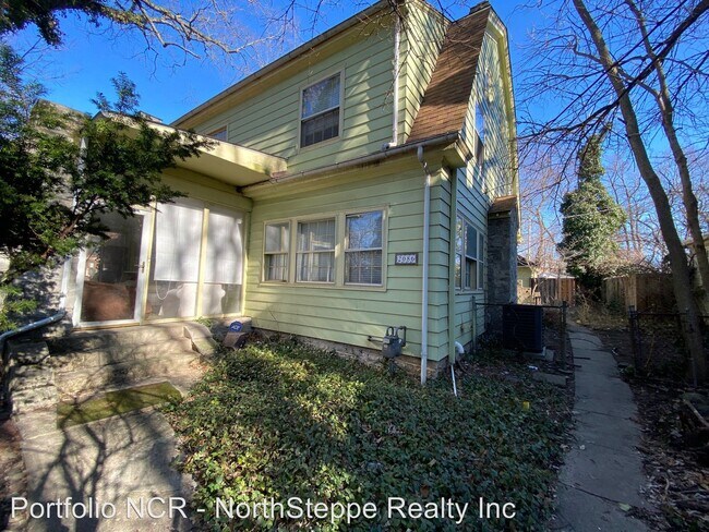 Building Photo - 2086 Iuka Ave