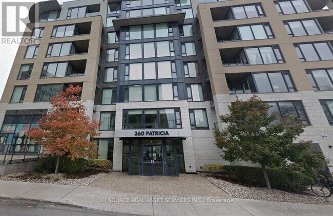 Photo du bâtiment - 360-360 Patricia Ave