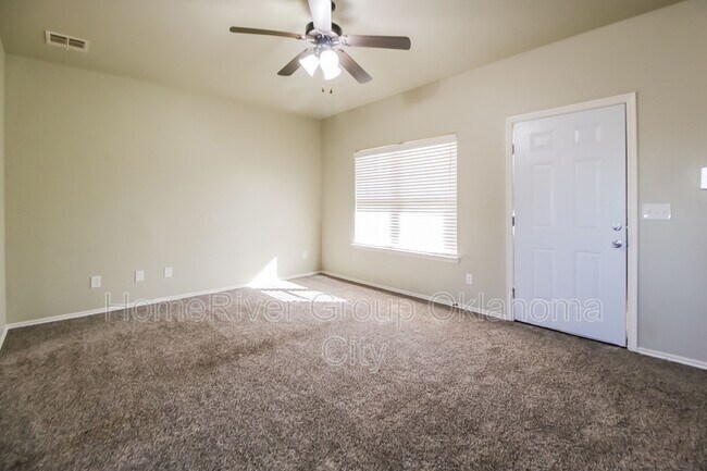 Foto del edificio - 6105 Courtyards Ct