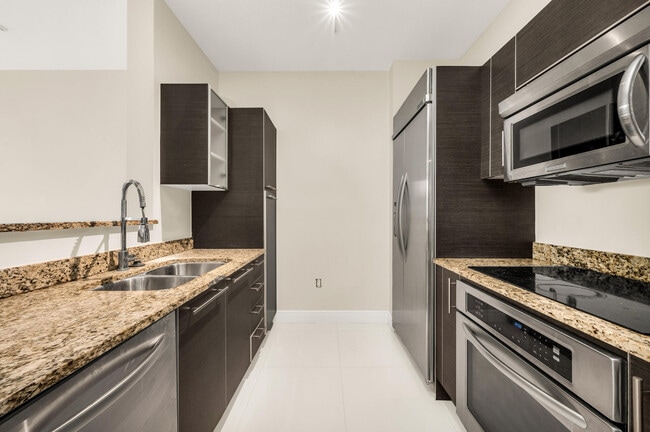 Building Photo - 550 Okeechobee Blvd