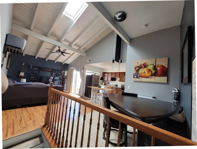 Vaulted Ceiling - 2910 S Greenville St