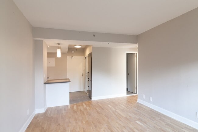 Building Photo - 3455 Rue Aylmer