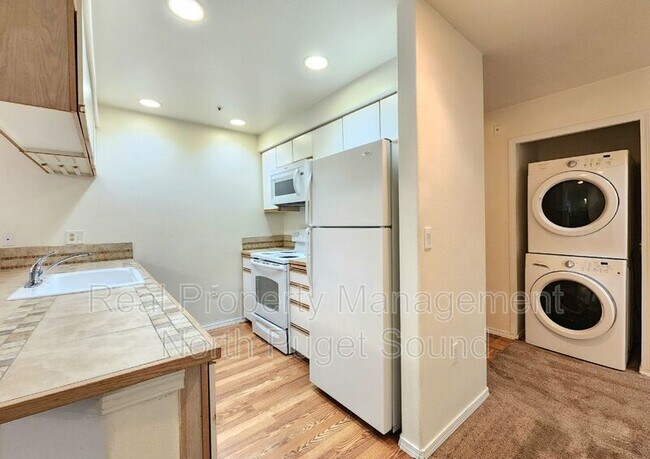 Foto del edificio - 9727 18th Ave W