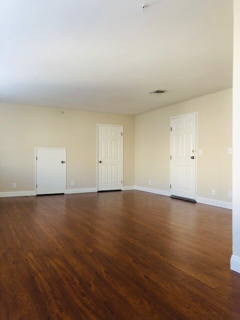Foto del edificio - 12241 Moorpark St
