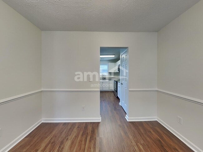 Foto del edificio - 510 Fairview Lake Way