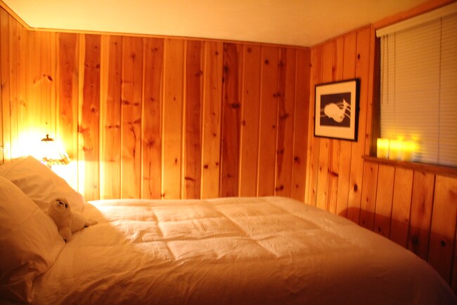 Foto del edificio - 585 Raccoon Point Rd