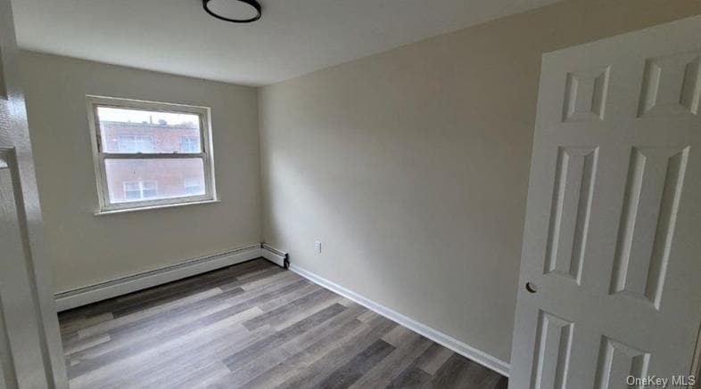 Foto principal - 762 E 211th St