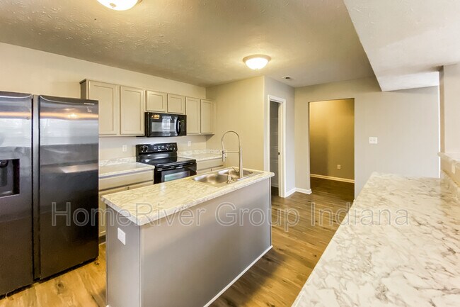 Building Photo - 2216 Silver Spoon Dr
