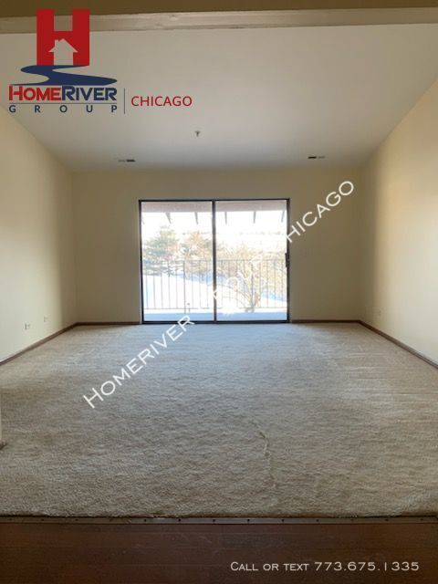 Building Photo - Condo Style Living In Lombard-Call Now!