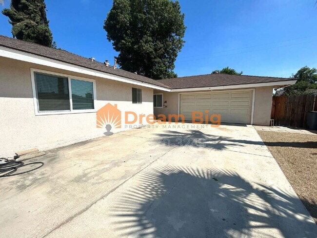 Foto del edificio - 3152 Newell Dr