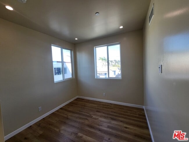 Foto del edificio - 2726 Cochran Ave